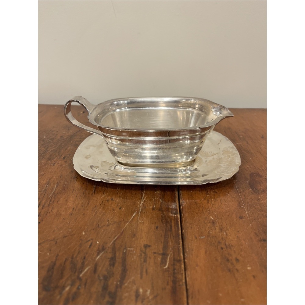 Reed and Barton Mayflower Gravy Boat and Tray - 5000‎ Silver 2 Piece